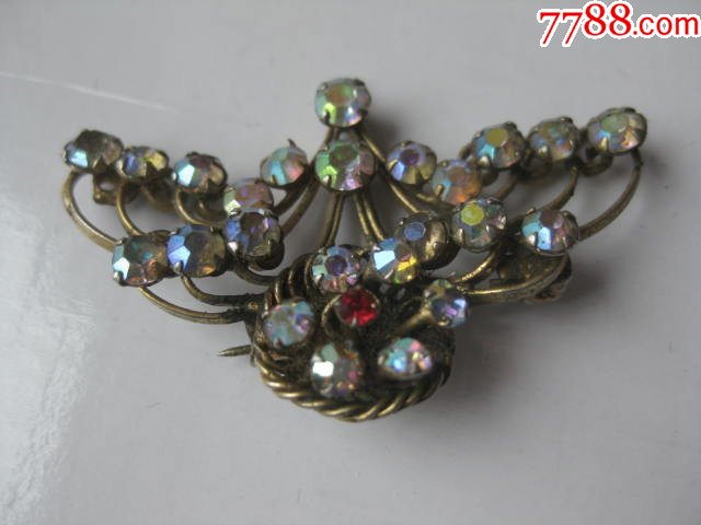 04561北京李先生胸花