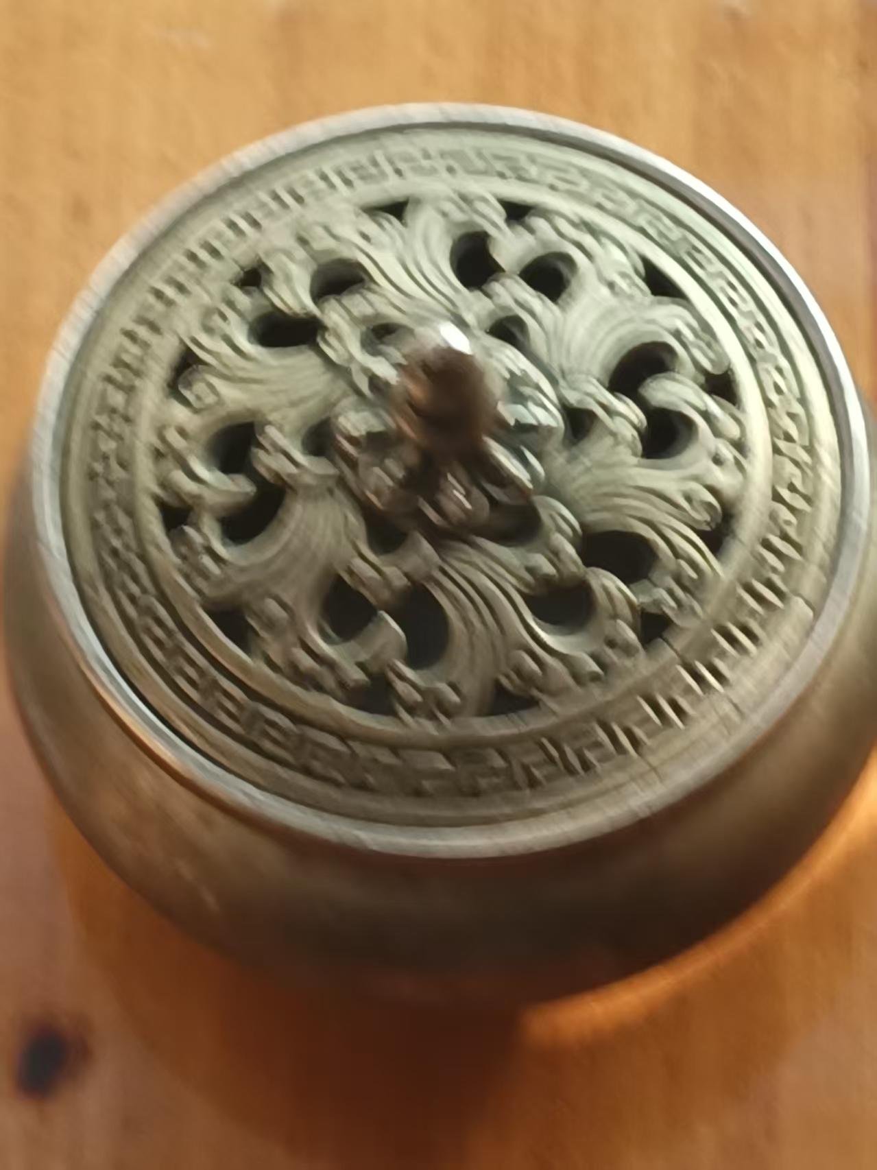 110132杨乔有香炉